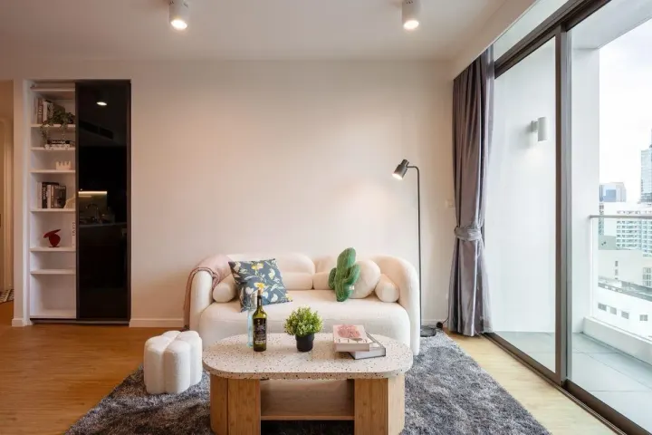 Property photos for Siamese Surawong