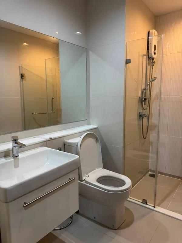 Property photos for Life Asoke Hype
