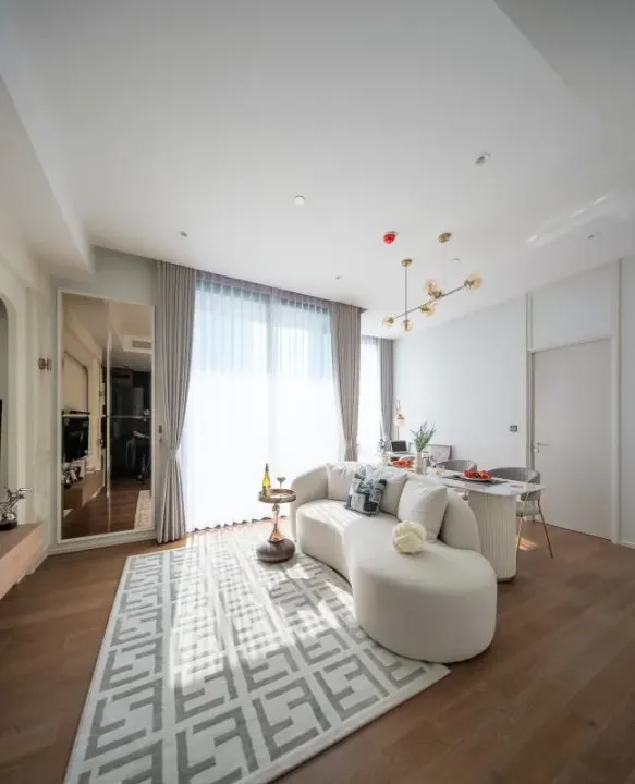 Property photos for Muniq Langsuan