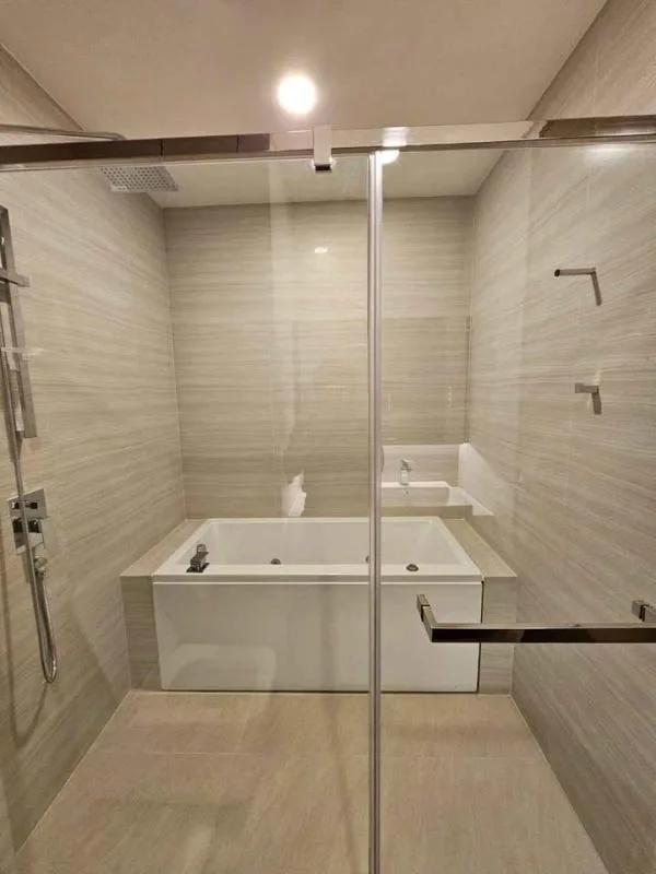 Property photos for Park Origin Thonglor