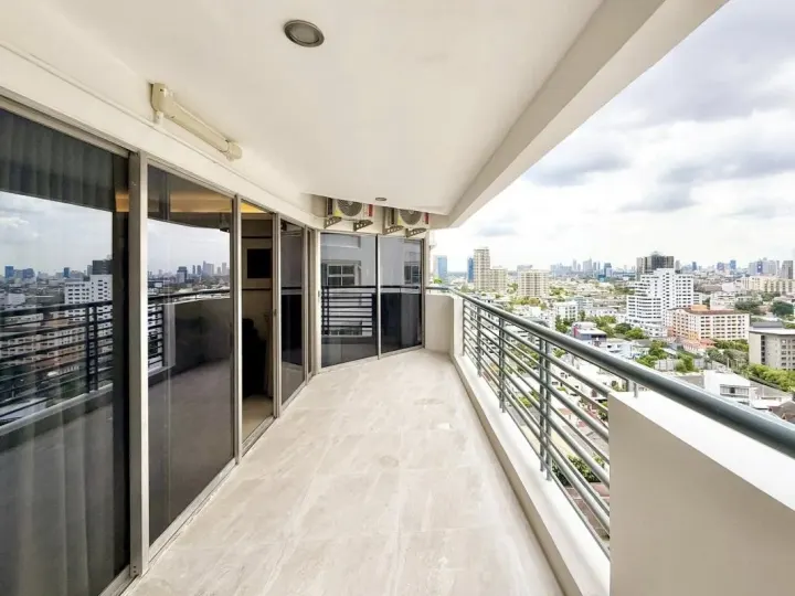 Property photos for The Waterford Diamond