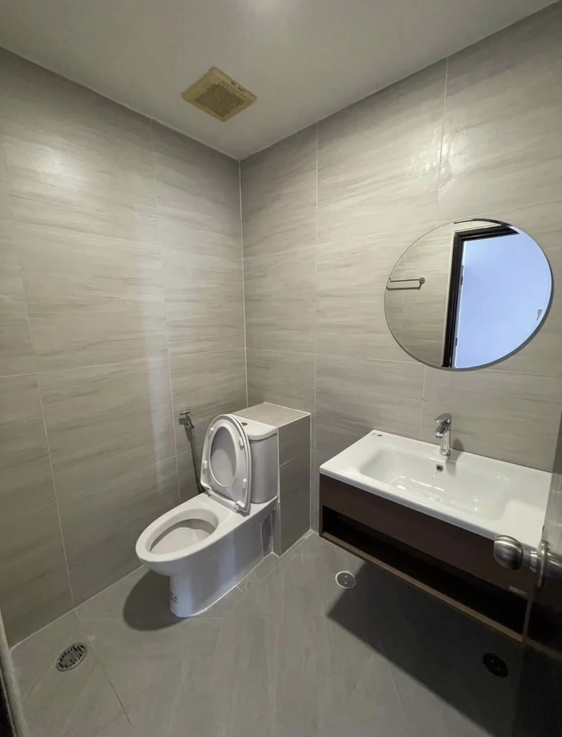 Property photos for Sathorn Gardens