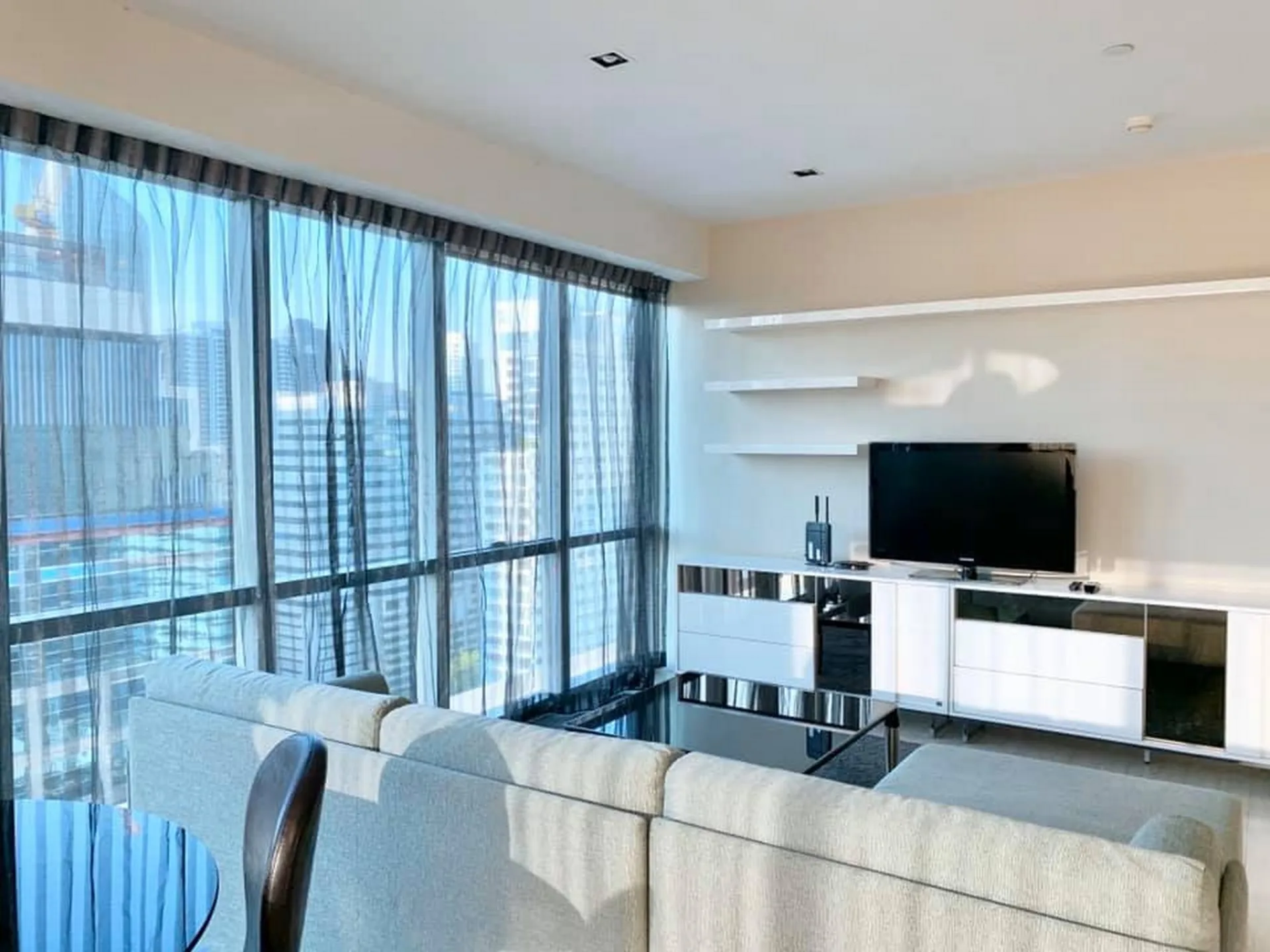 Property photos for The Room Sukhumvit 21