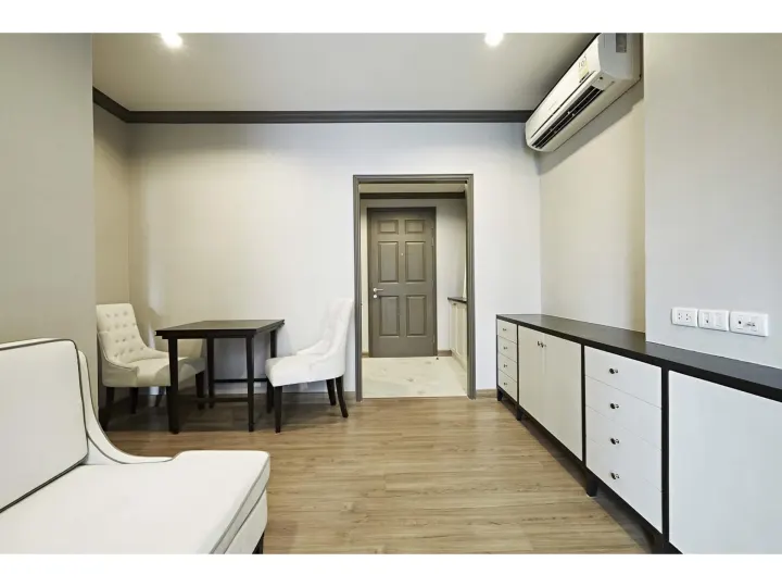 Property photos for The Reserve - Kasemsan 3