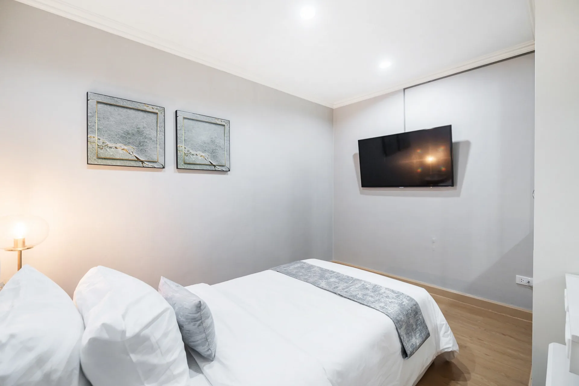 Property photos for Petch 9 Tower