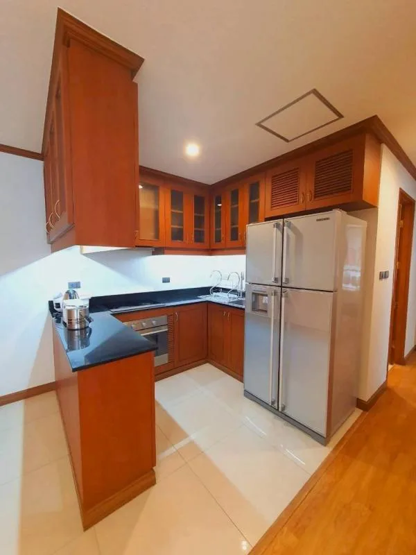 Property photos for Schloss @ Thonglor
