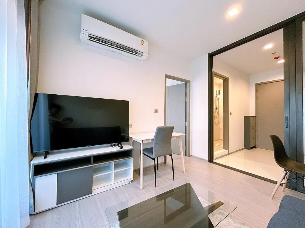 Property photos for Life Asoke Hype