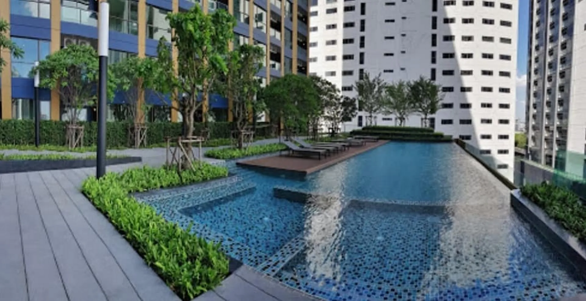 Property photos for Lumpini Suite Phetchaburi - Makkasan