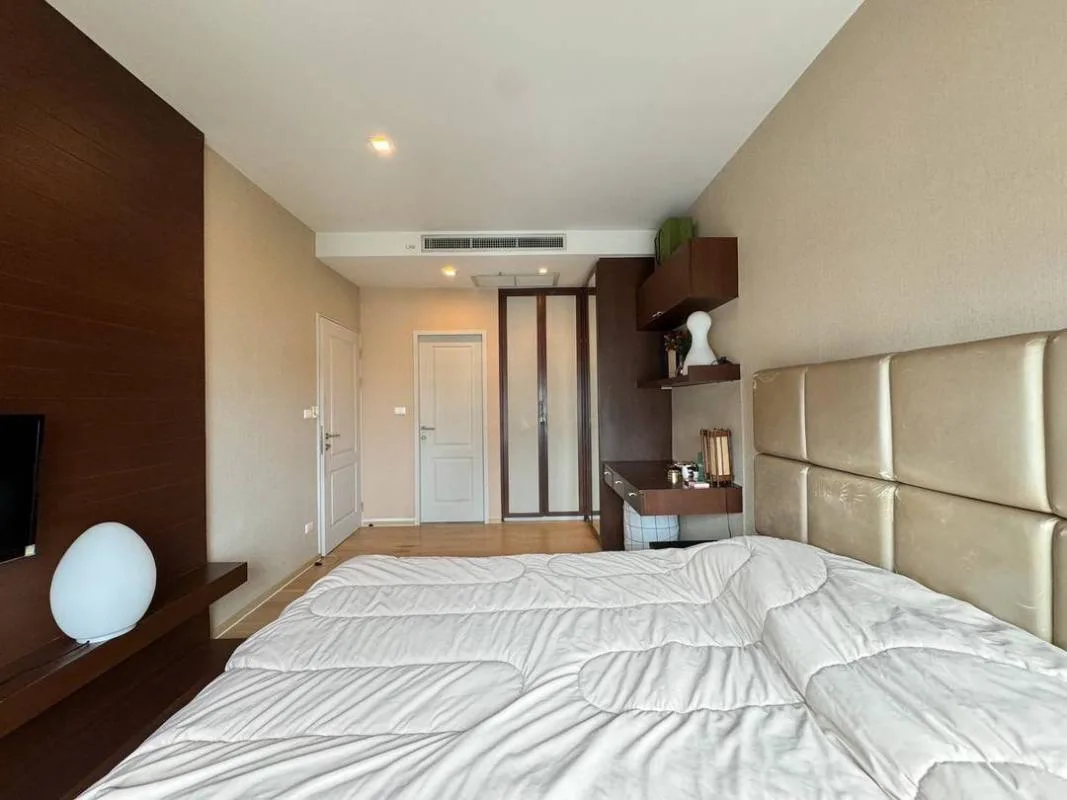Property photos for Noble Refine