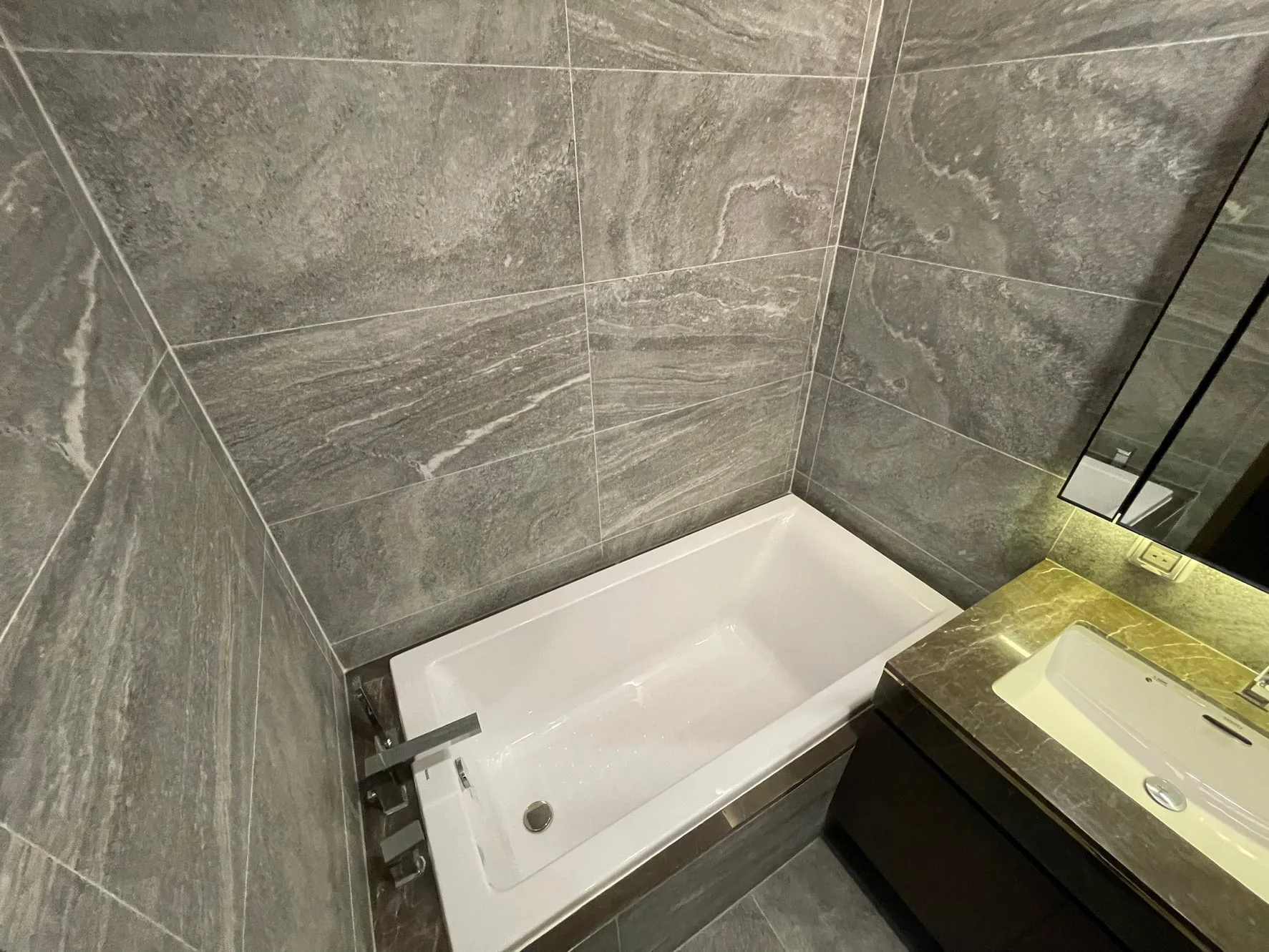 Property photos for The Esse Sukhumvit 36