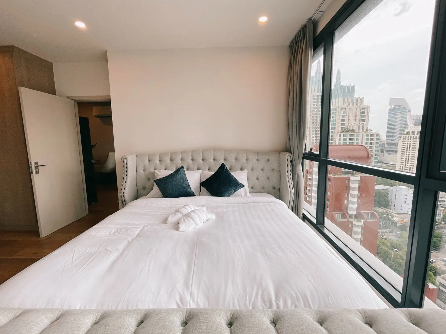 Property photos for Q Chidlom - Phetchaburi