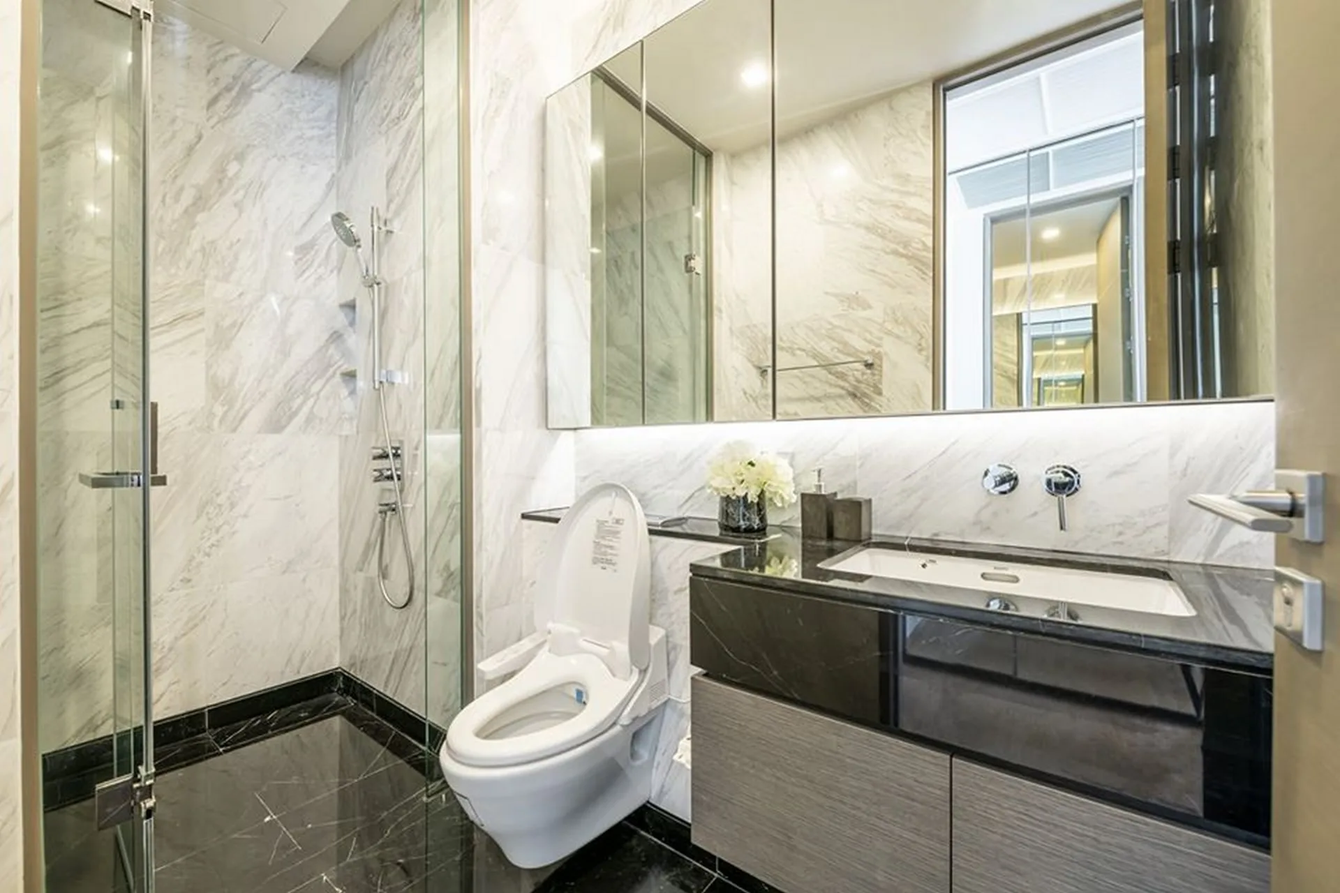 Property photos for Saladaeng One