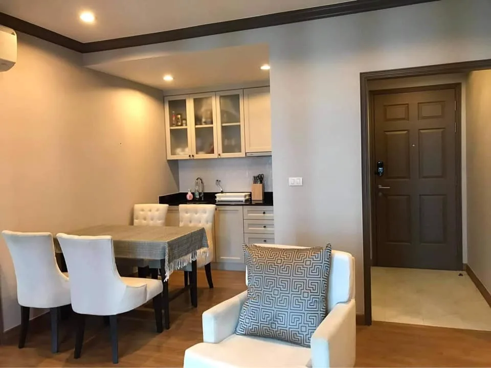 Property photos for The Reserve - Kasemsan 3
