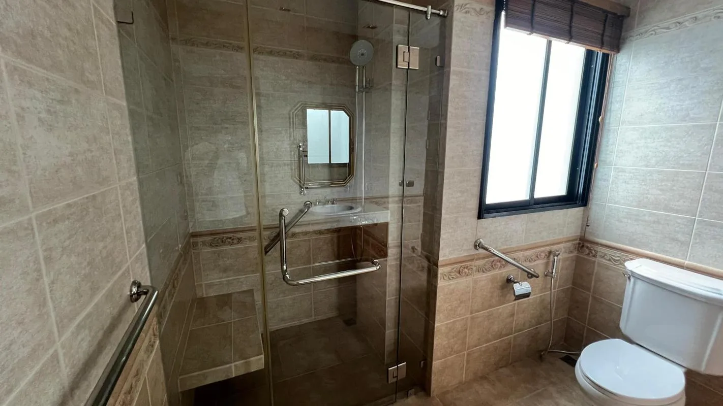 Property photos for Townhouse Suk 26