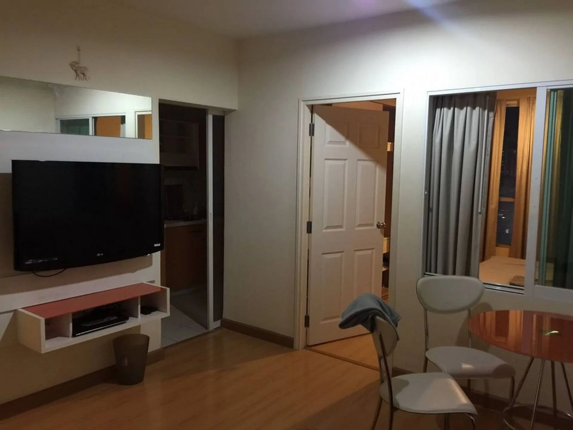 Property photos for Life Sukhumvit 65