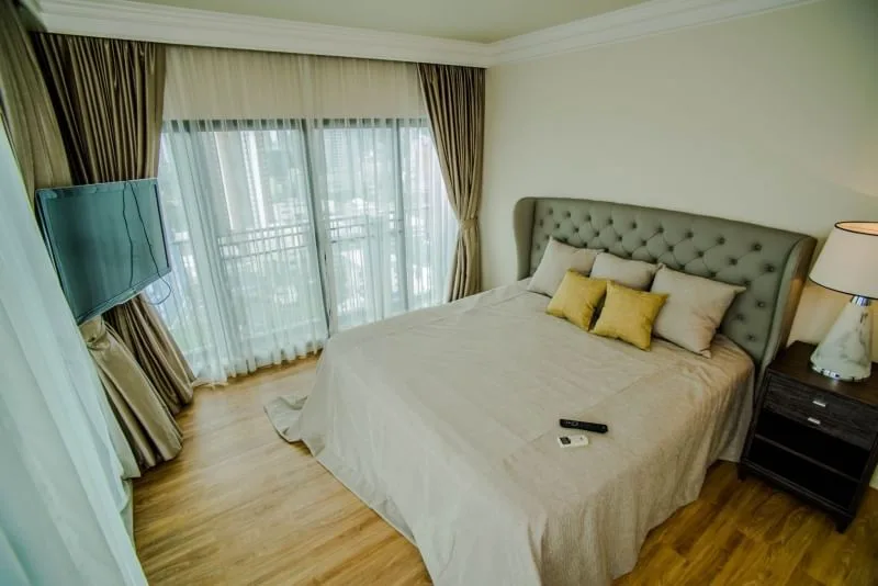 Property photos for Noble Reveal