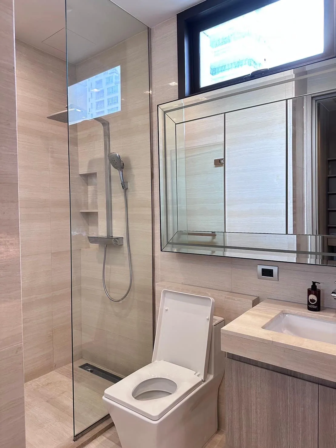 Property photos for The XXXIX by Sansiri