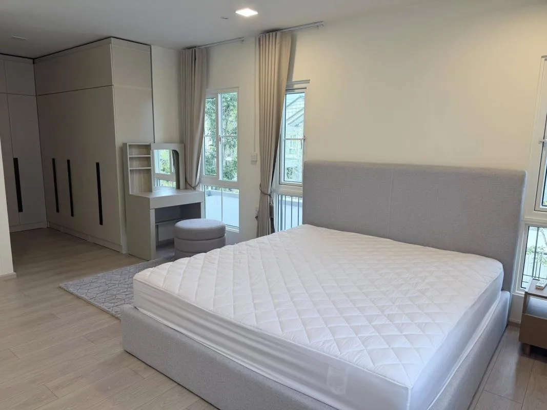 Property photos for Villaggio Srinakarin-bangna