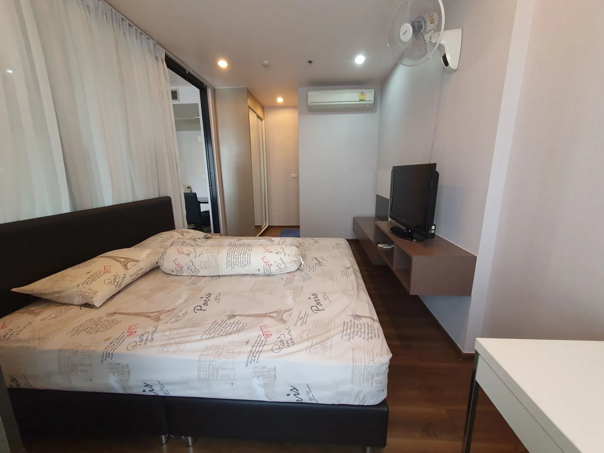 Property photos for Onyx Phaholyothin