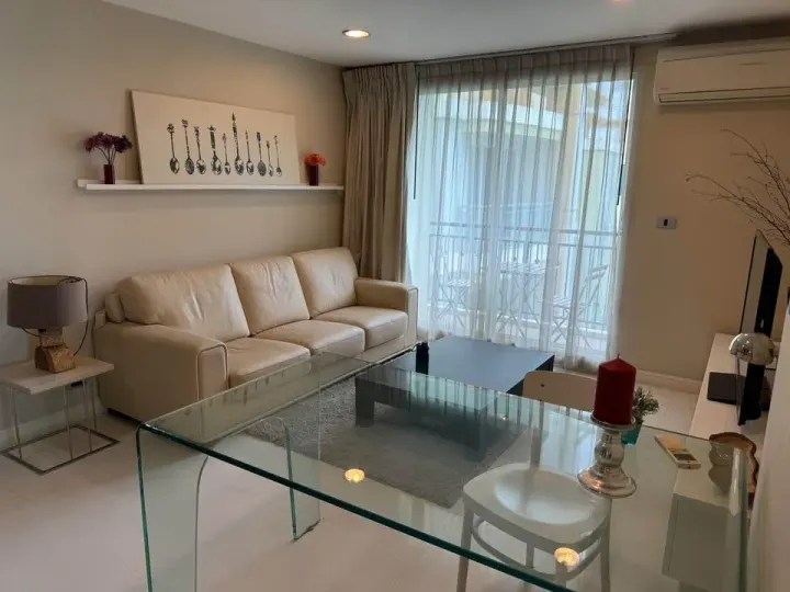 Property photos for The Crest Sukhumvit 24