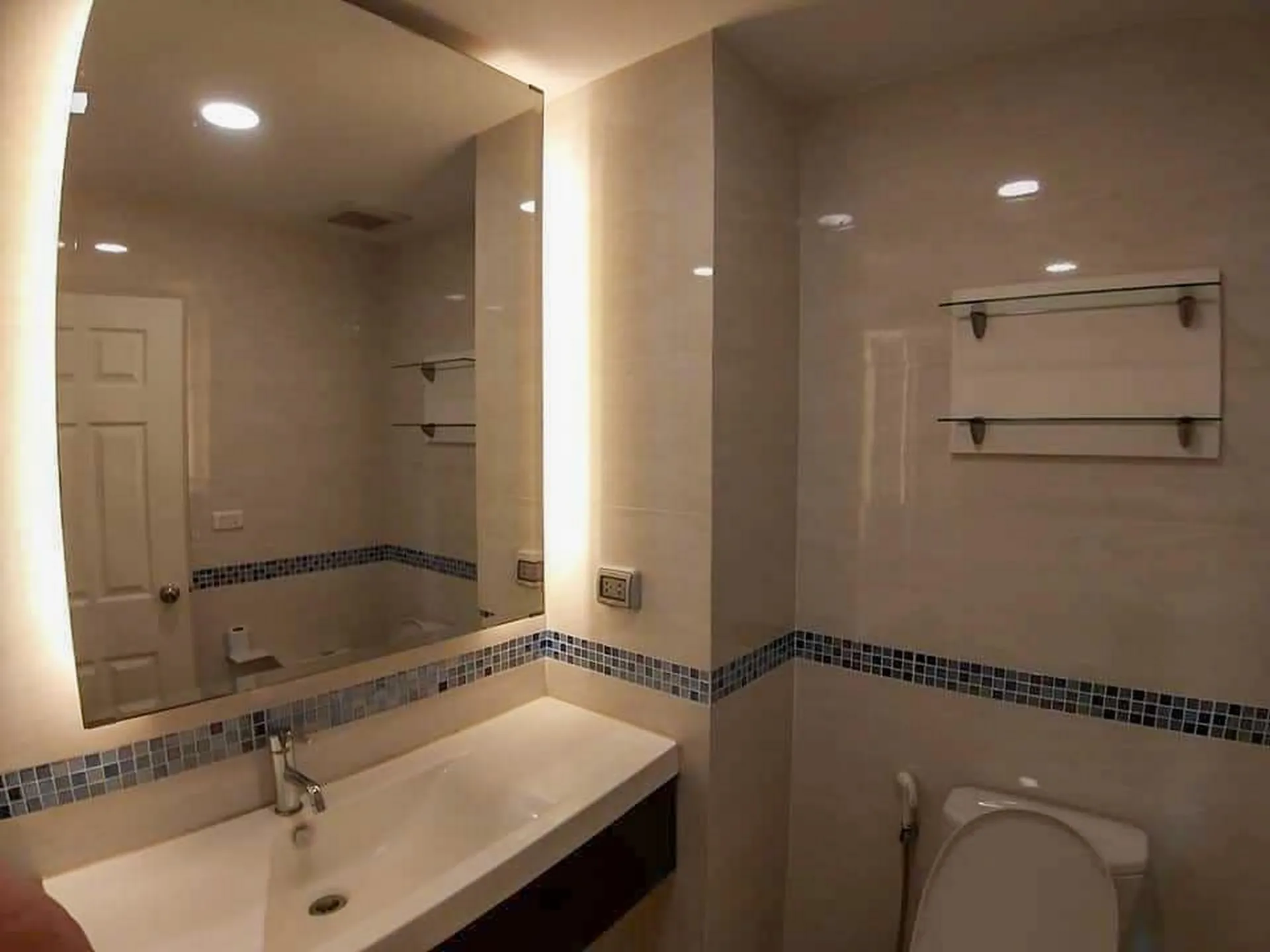 Property photos for Life Sukhumvit 65