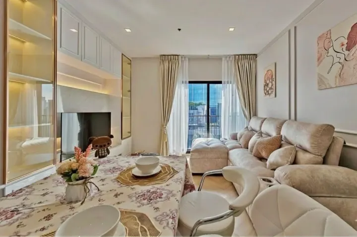 Property photos for Noble Reveal