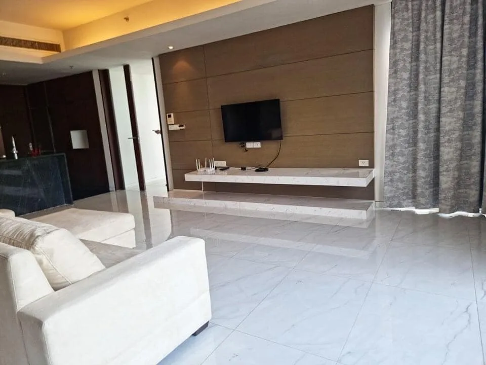 Property photos for Hansar Rajdamri