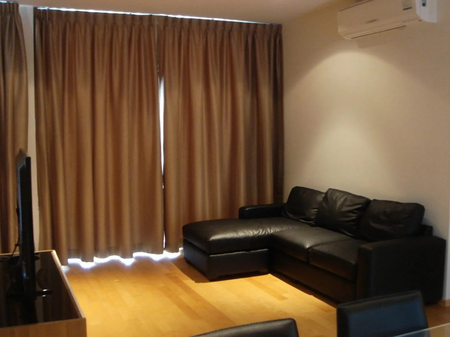 Property photos for Villa Rachatewi