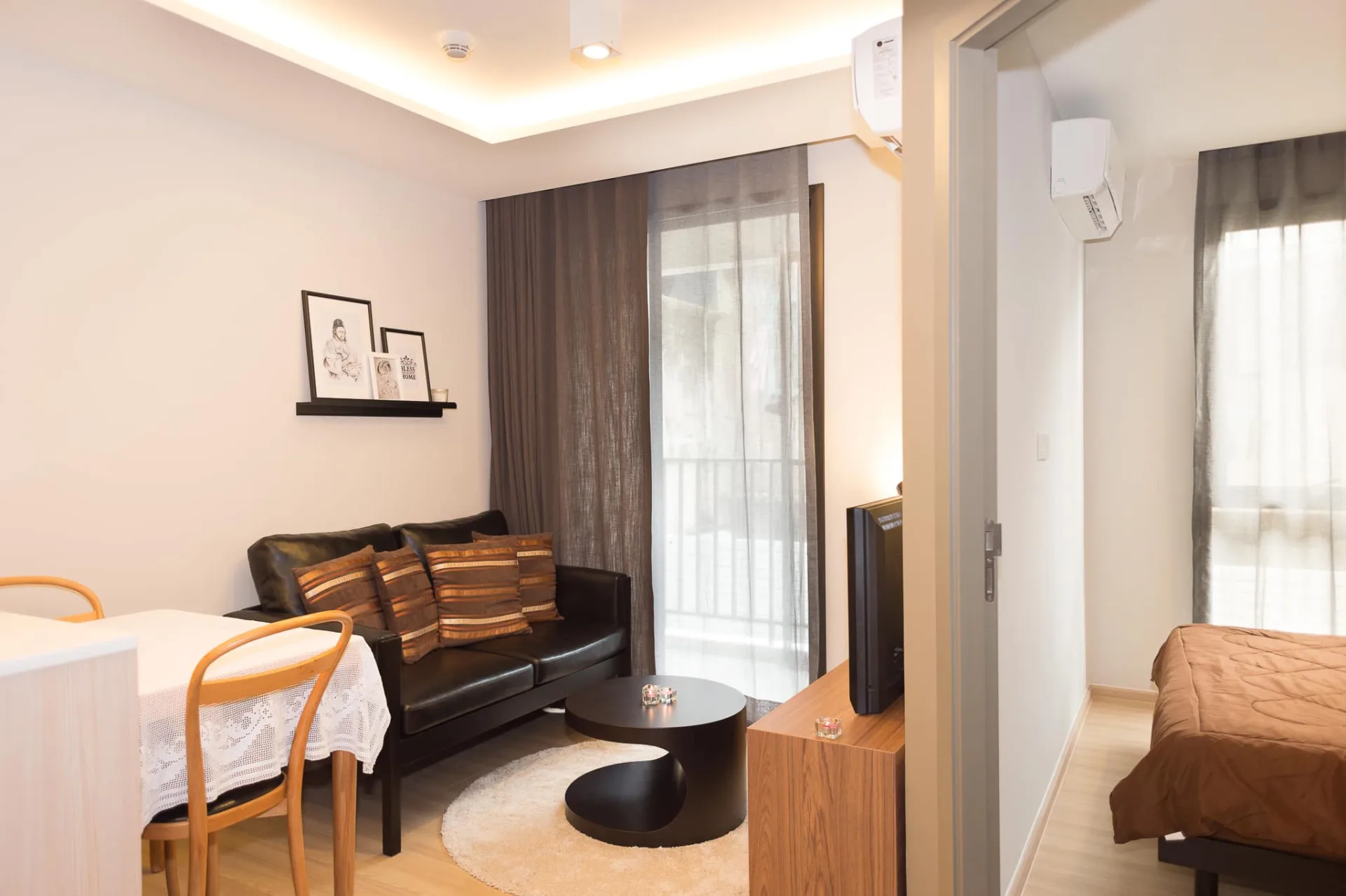 Property photos for Maestro 12