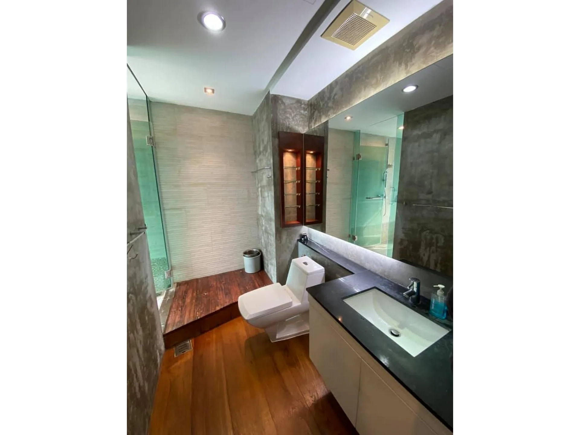 Property photos for Sathorn Gardens