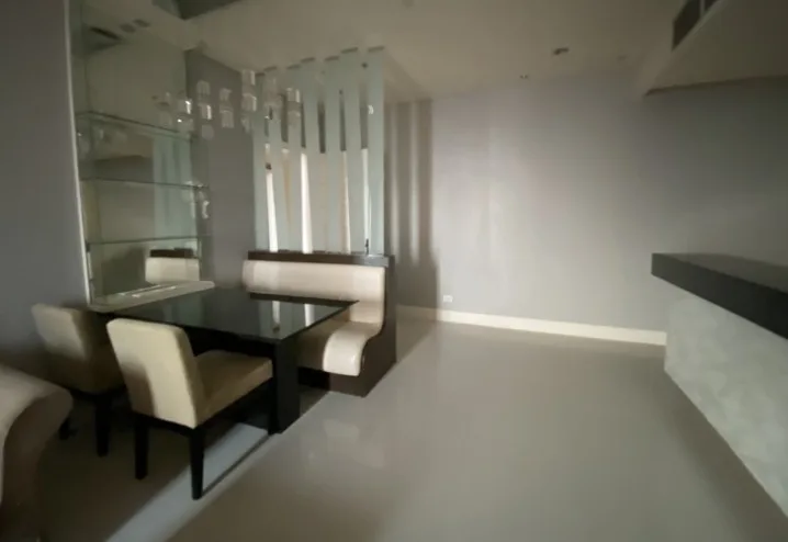Property photos for Aguston Sukhumvit 22