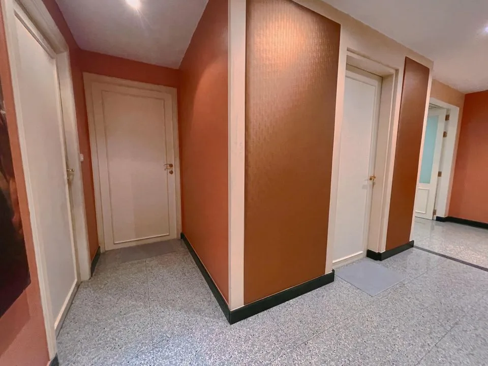Property photos for The Royal Place 1
