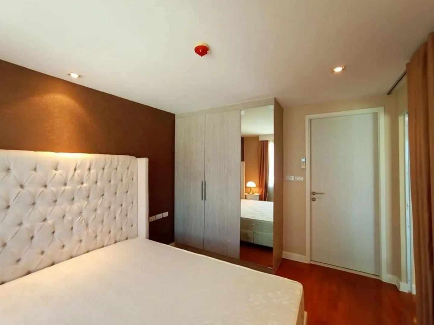 Property photos for Le Nice Ekamai