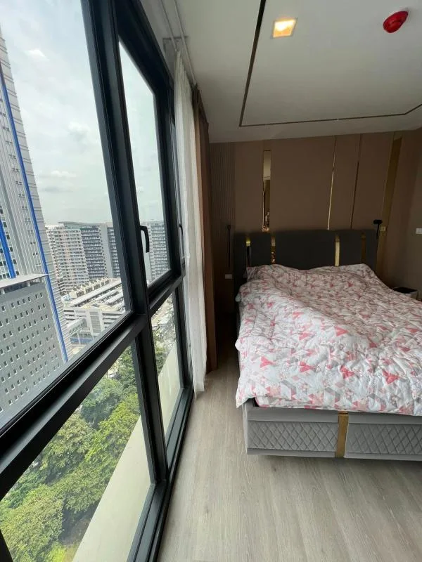 Property photos for THE LINE Phahonyothin Park