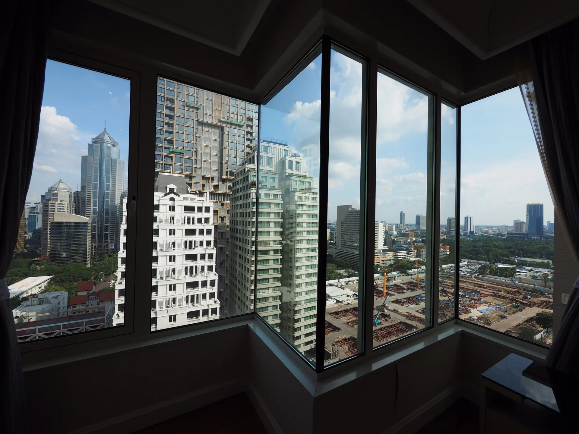 Property photos for Q Langsuan