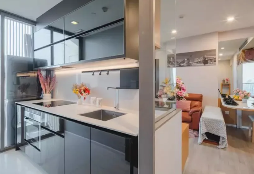 Property photos for The Room Sathorn - St.Louis