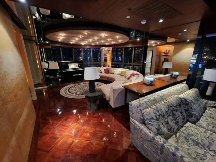 Property photos for State Tower