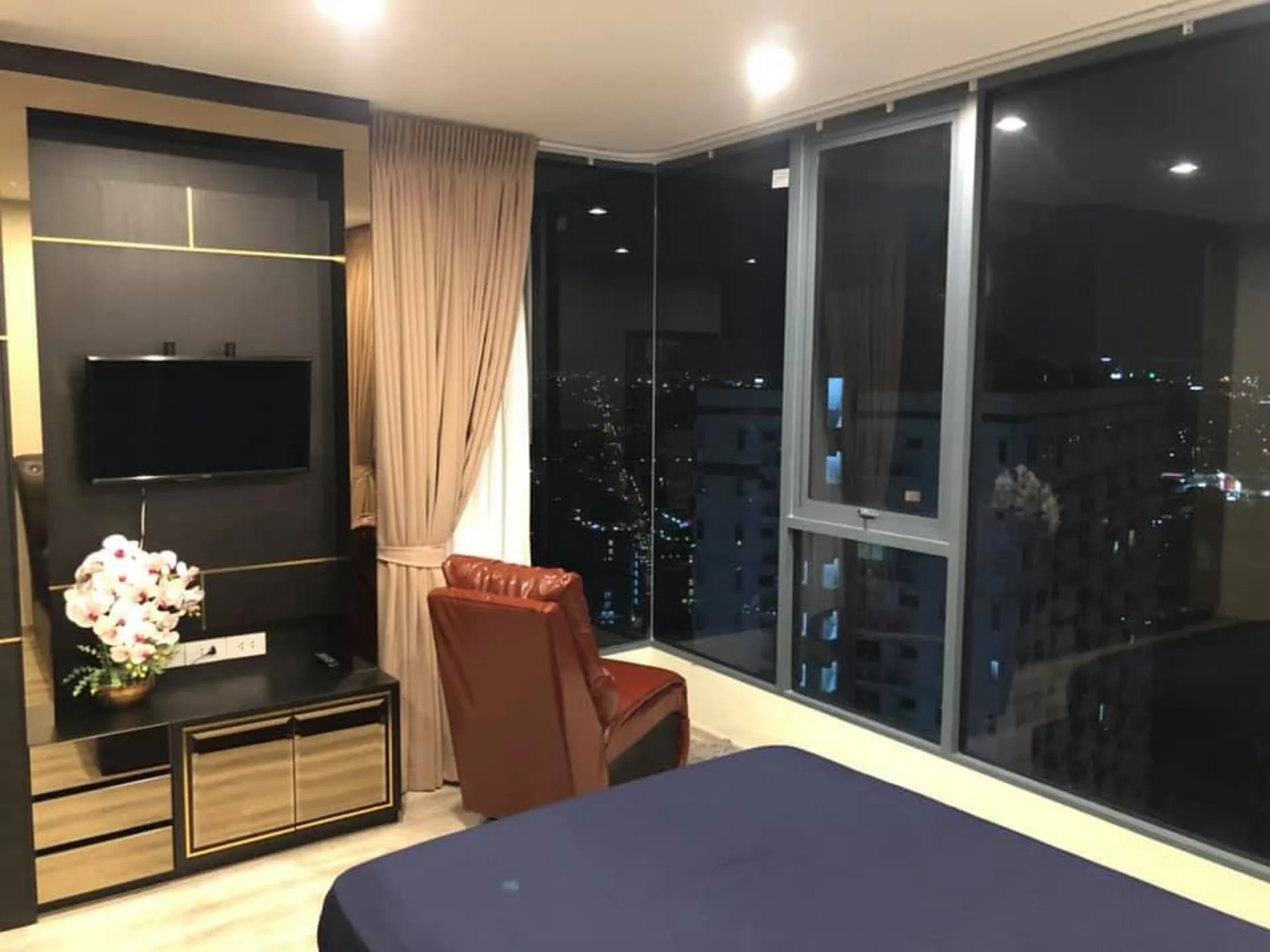 Property photos for IDEO Mobi Sukhumvit 66