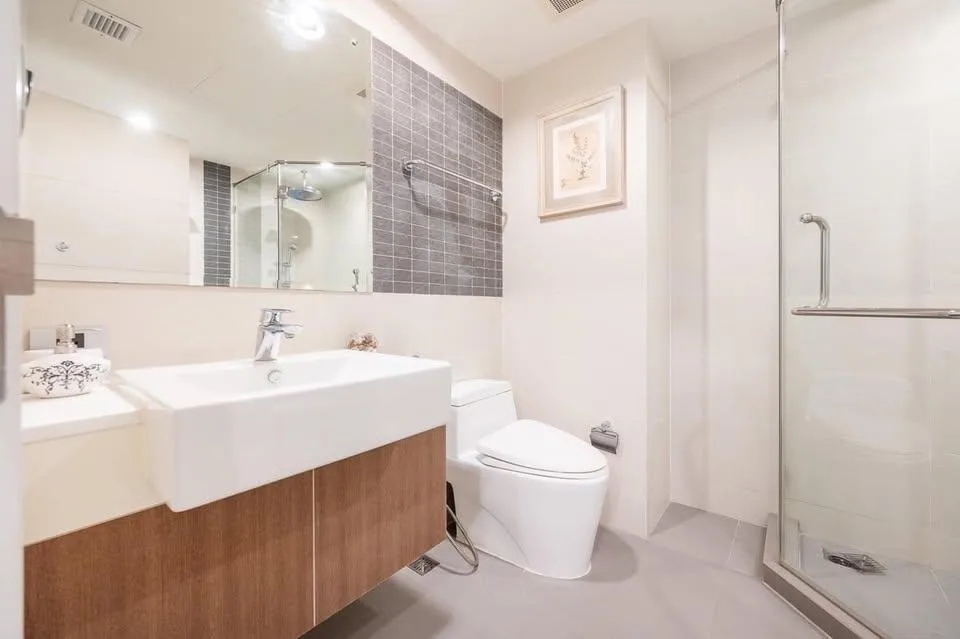 Property photos for The Crest Sukhumvit 49