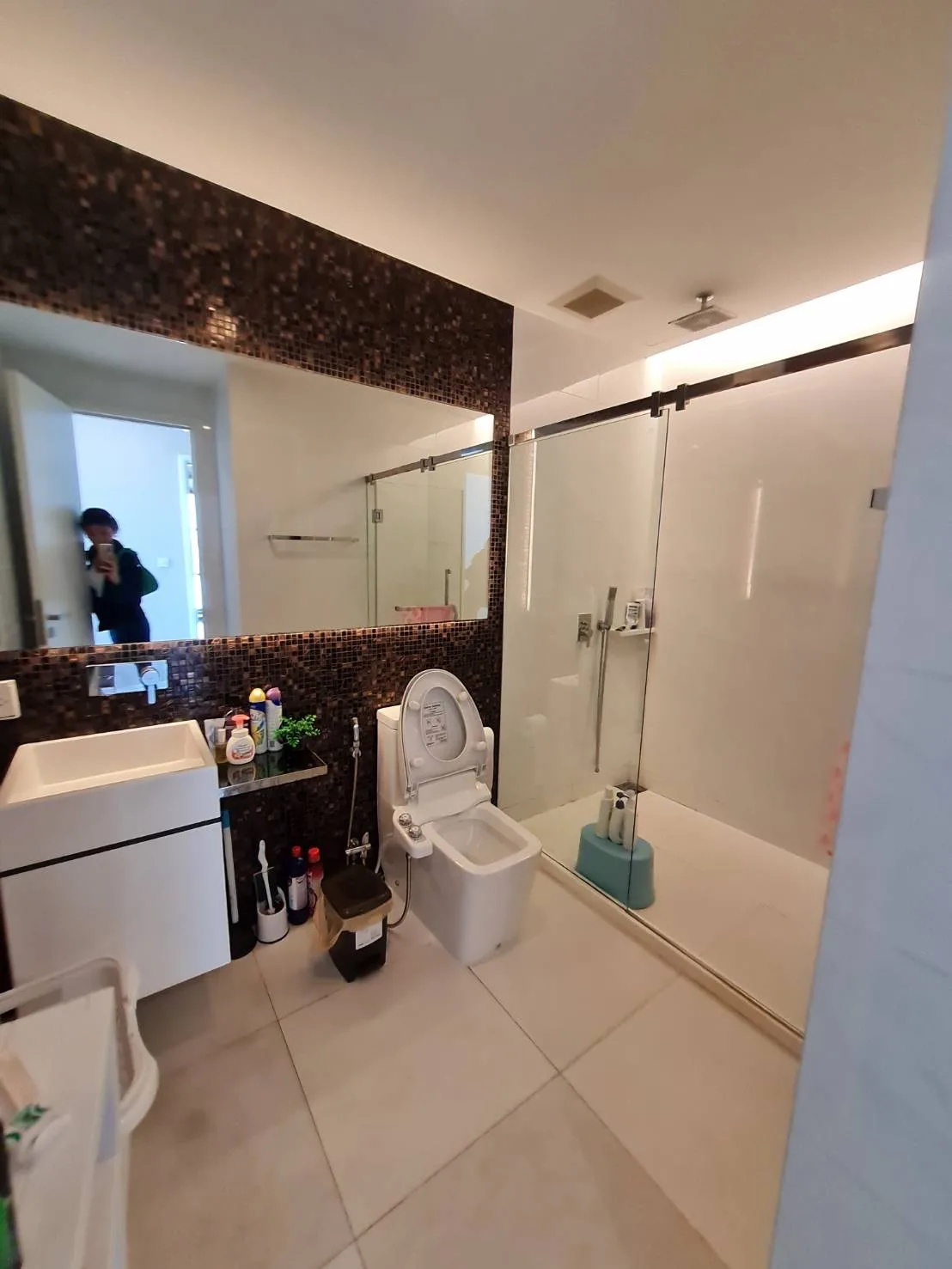 Property photos for The Room Sukhumvit 69