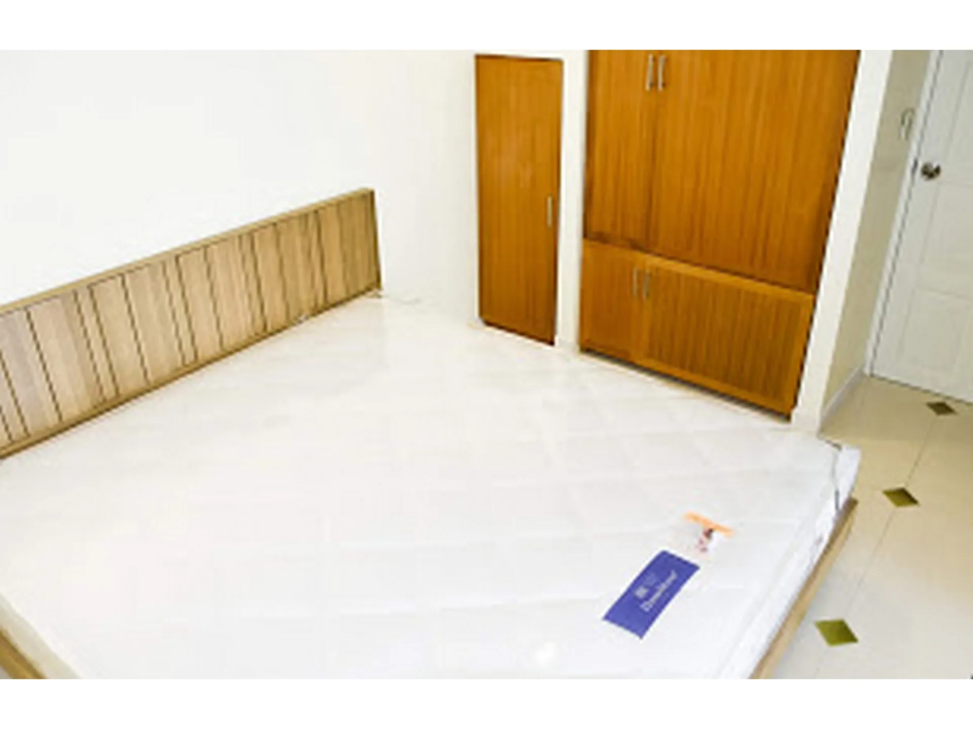 Property photos for Diamond Tower