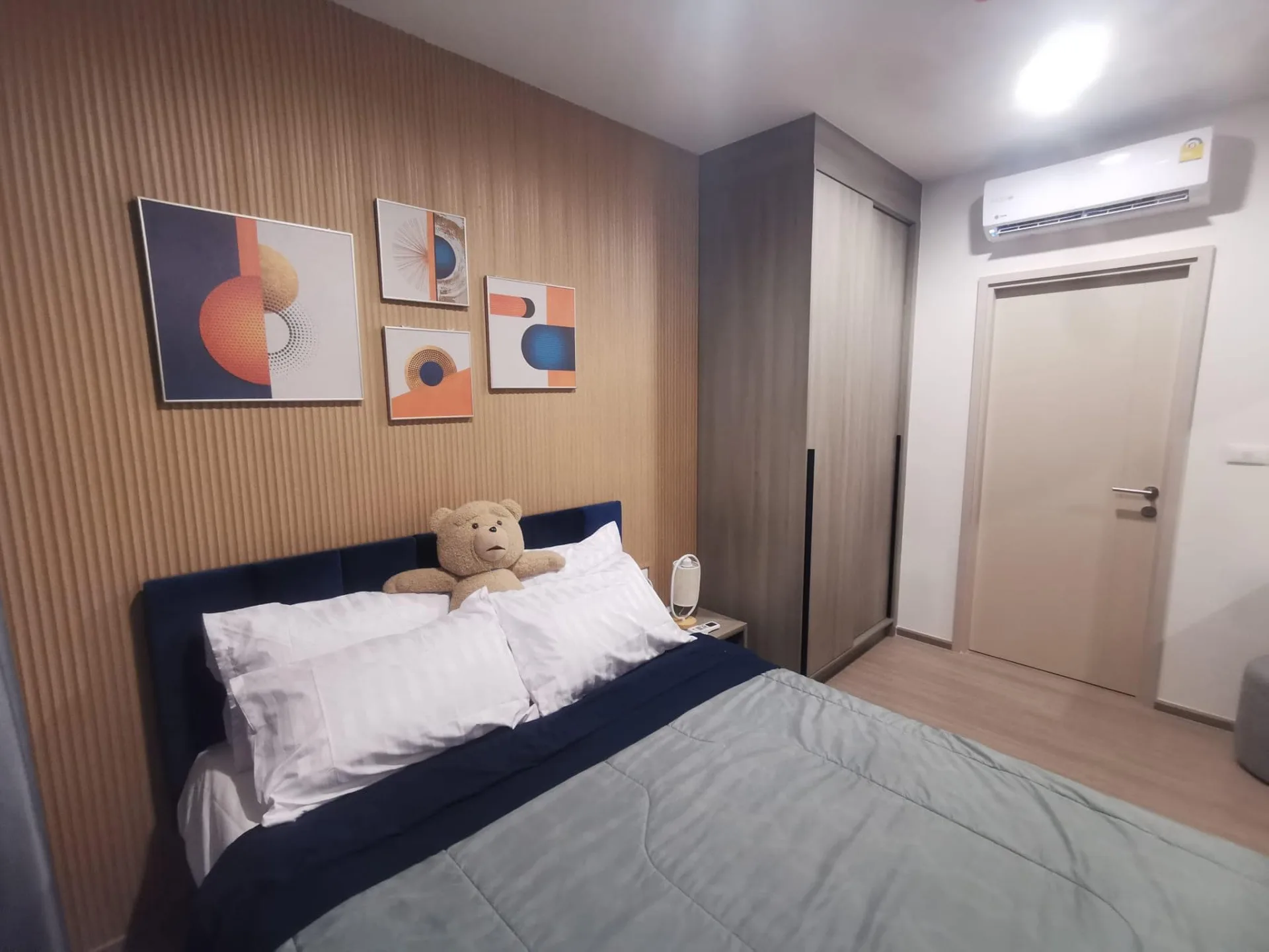 Property photos for The Base Phetchaburi-thonglor