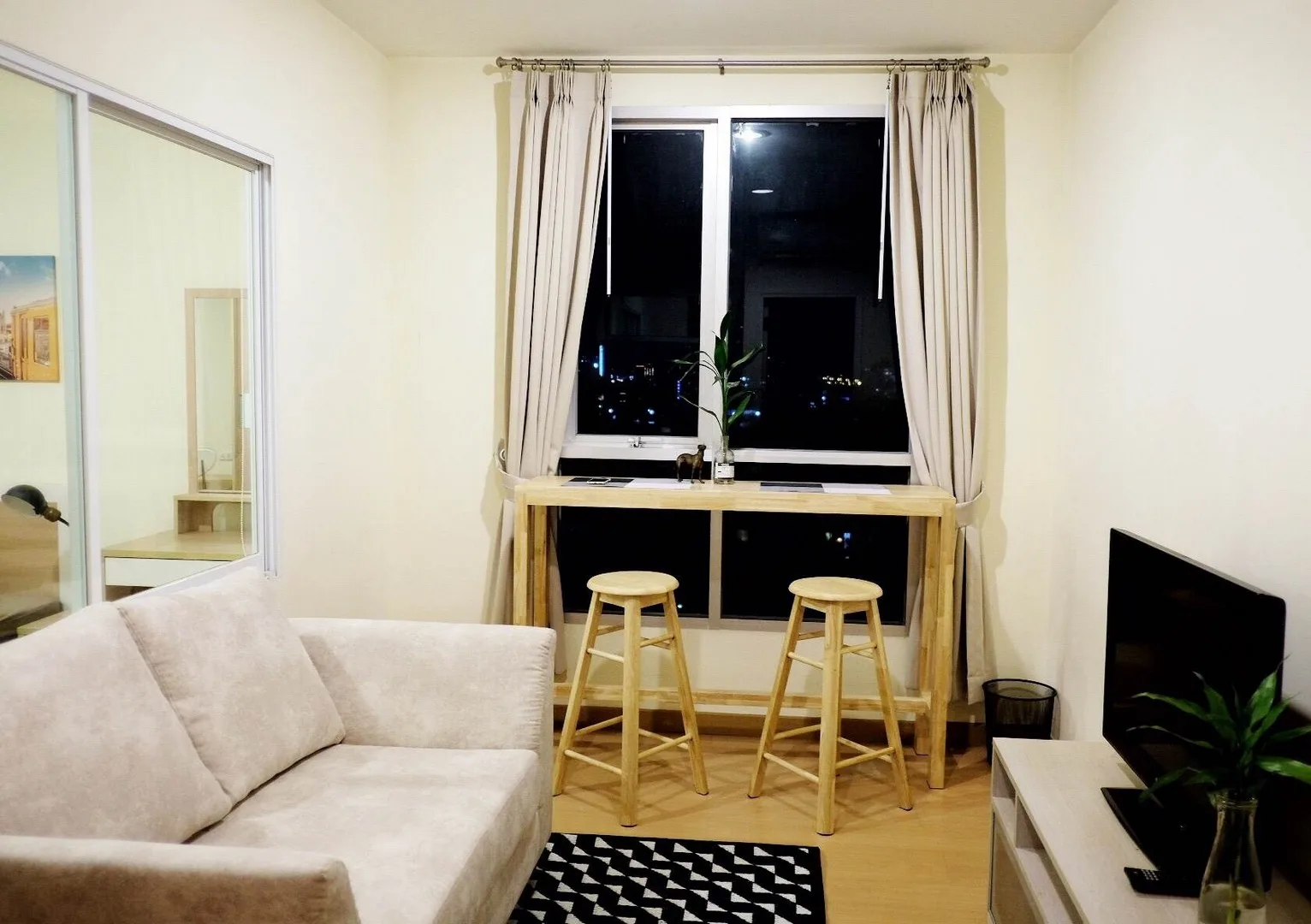 Property photos for Life Sukhumvit 65
