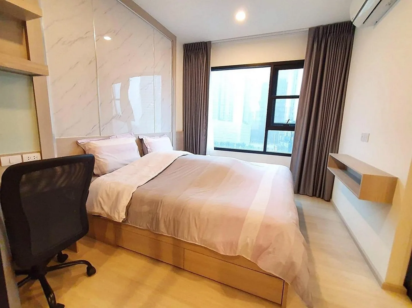 Property photos for Life Asoke