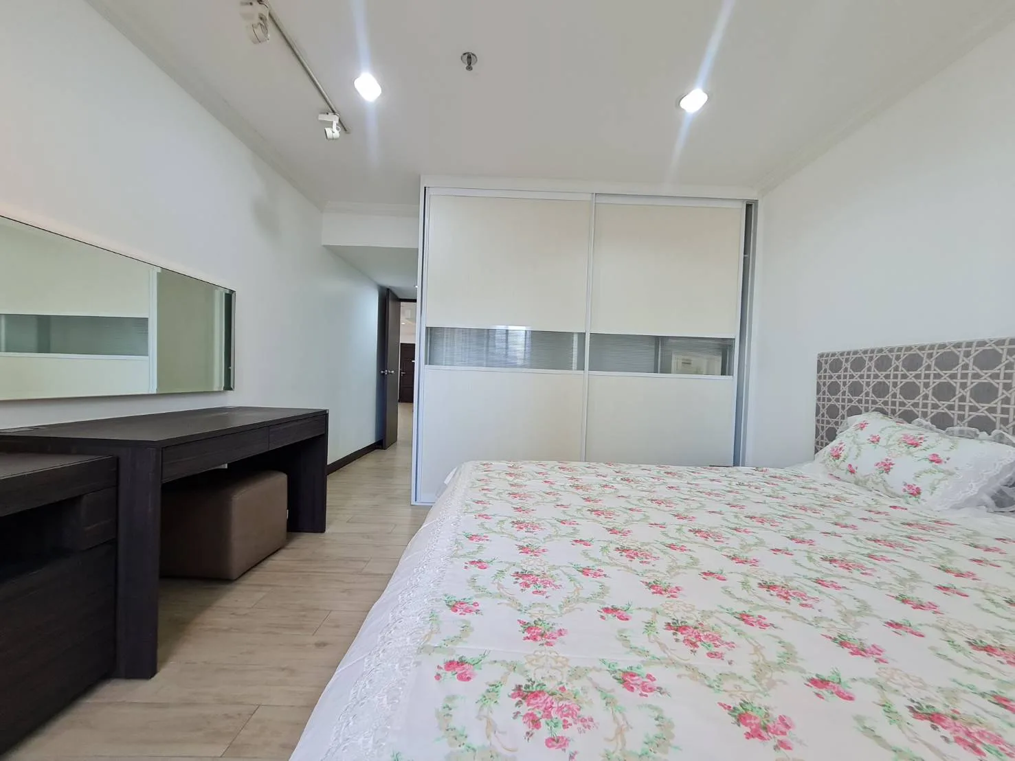 Property photos for Baan Suanpetch