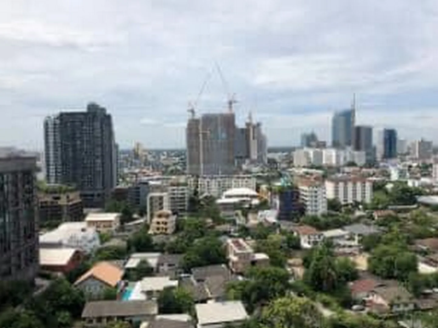 Property photos for The Crest Sukhumvit 34