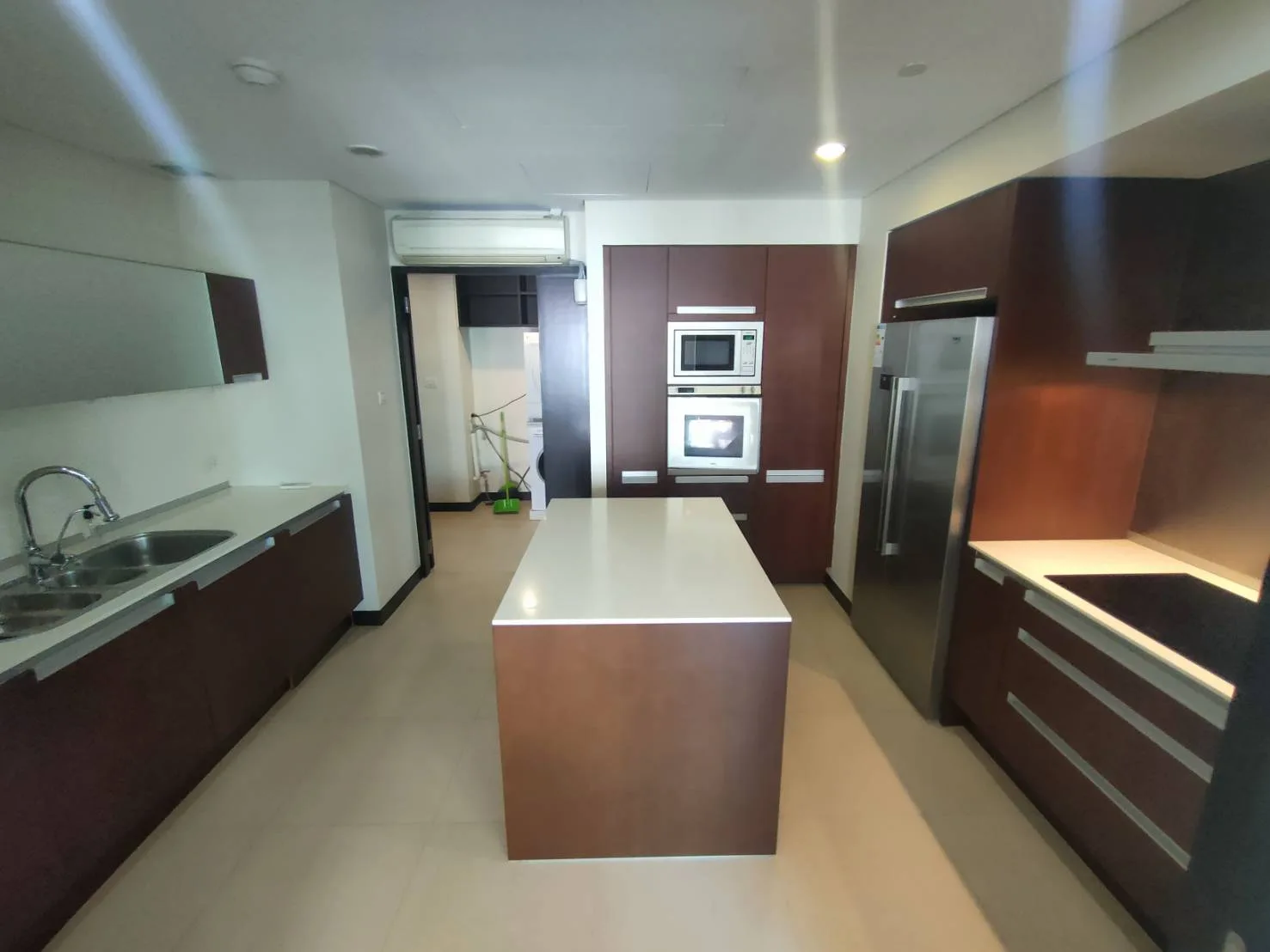 Property photos for The Park Chidlom