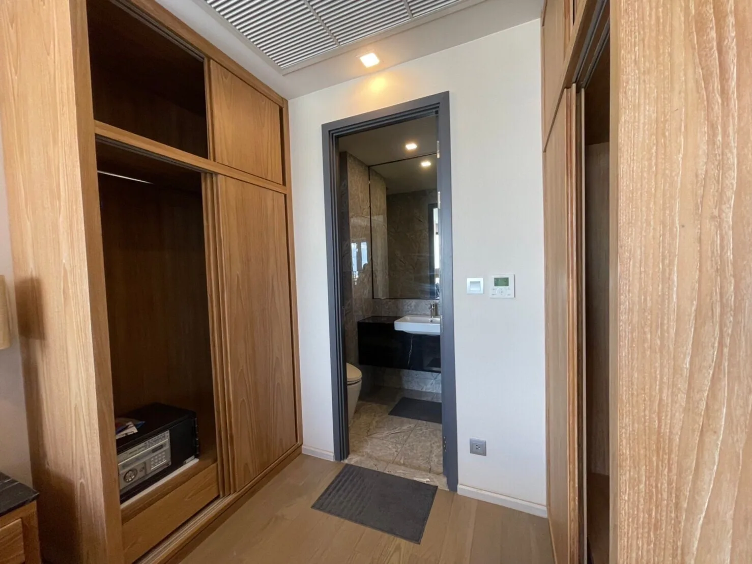 Property photos for Ashton Asoke