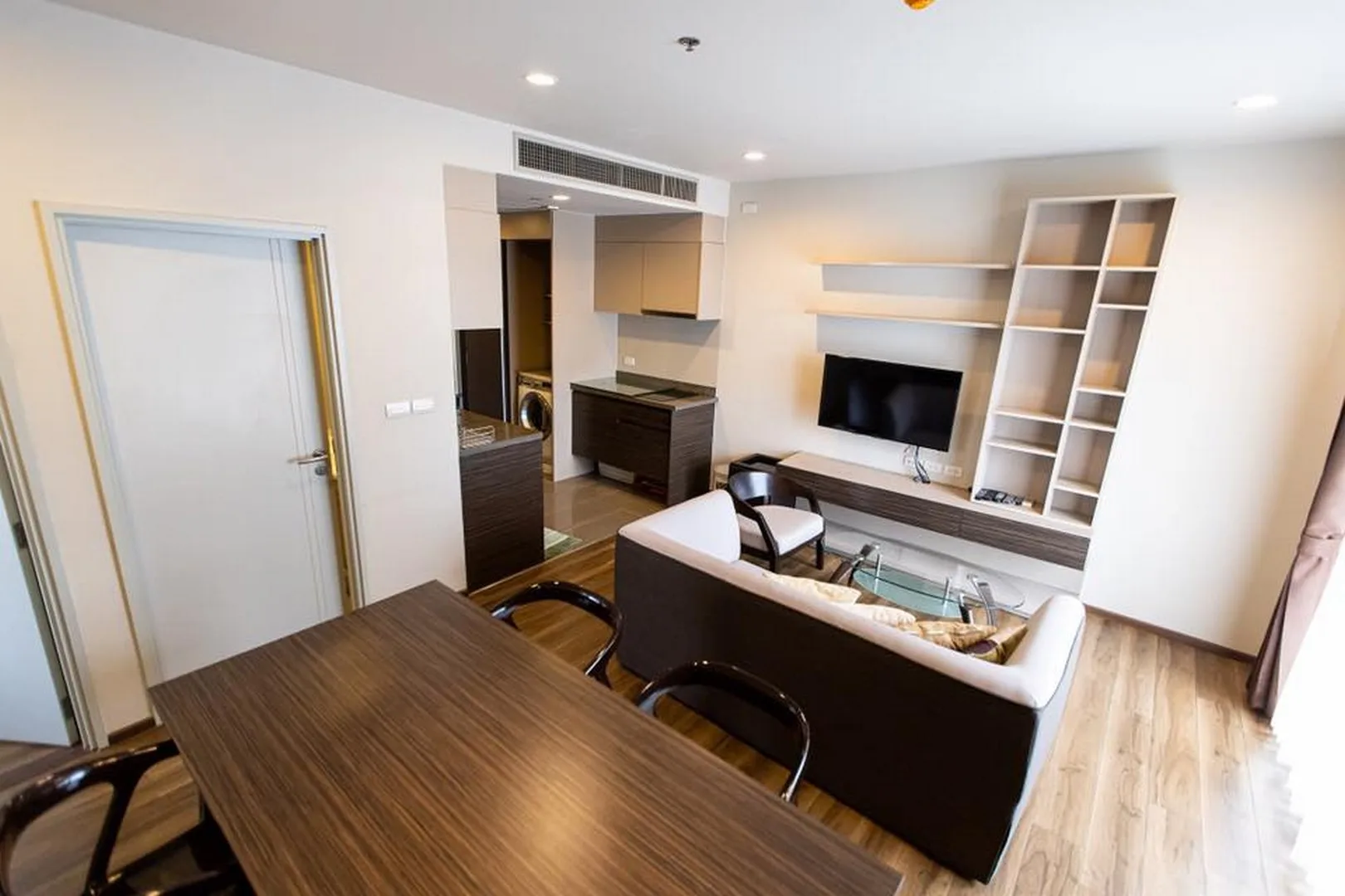 Property photos for Onyx Phaholyothin