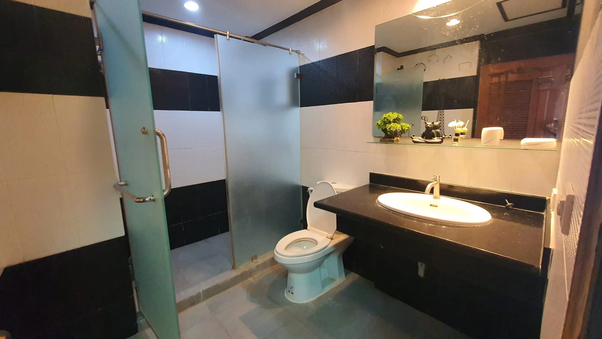 Property photos for Asoke Tower